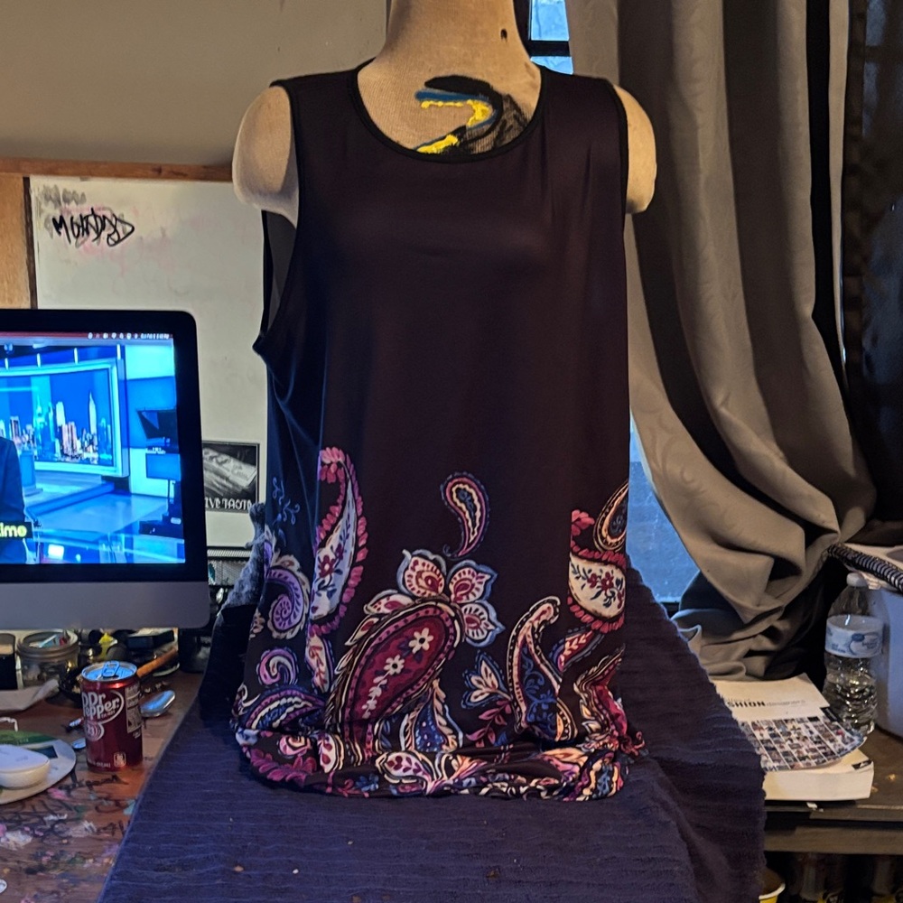 Chic Paisley Sleeveless Top - Black and Purple